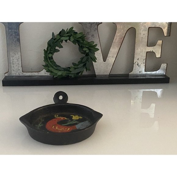 Vintage Mid Century Miniature Cast Iron Skillet Bird LHC‎ Japan Raised Relief - Picture 2 of 16